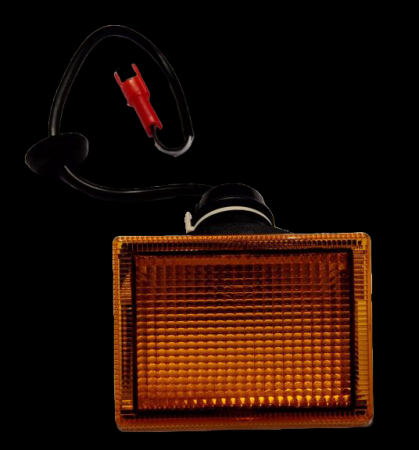 /products/scania-3er-serie-sonnenblenden-leuchte-orange-halogen/